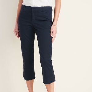 Mid-Rise Pixie Chino Capri Pants